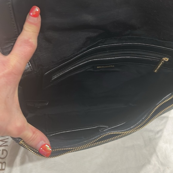 BCBG MAXAZRIA LARGE COWHIDE CLUTCH WITH REAL FUR & lock - Picture 10 of 12